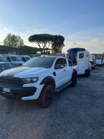 Ford Ranger 2.2 TDCi aut. DC Limited 3 porte