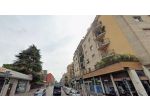 Trilocale Milano nord metro sotto casa - 2 camere libere