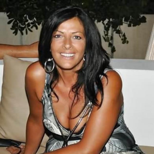 Luisa, donna matura in cerca di attenzioni Tel: