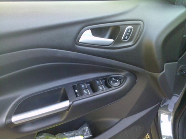 Ford Kuga 1.5 TDCI 120 CV S&S 2WD Titanium - Foto 8