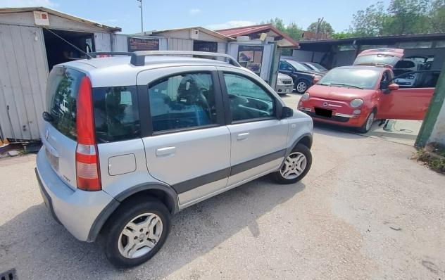 Fiat Panda 1.3 MJT 16V 4x4 GANCIO TRAINO - Foto 3