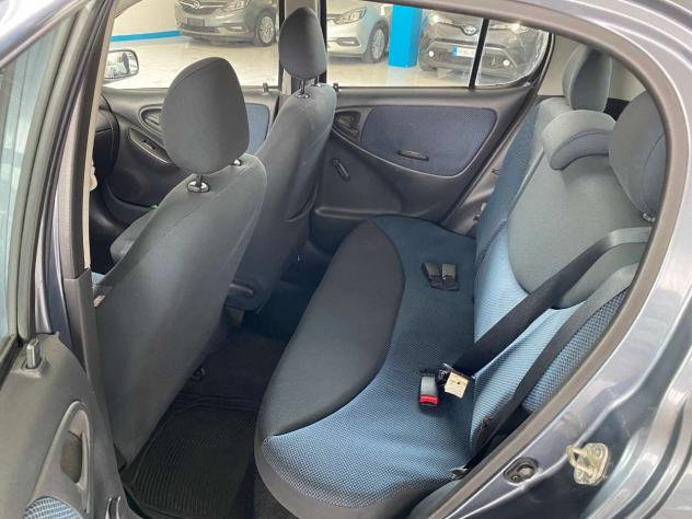 Toyota Yaris 1.0 GPL 2015 16V cat 5 porte Expo - Foto 10
