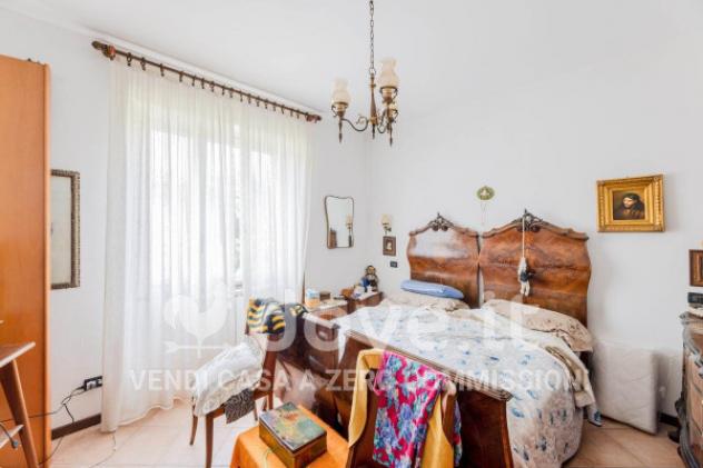 Villa di 350 m² con più di 5 locali e box auto in vendita a Cocquio-Trevisago - Foto 8