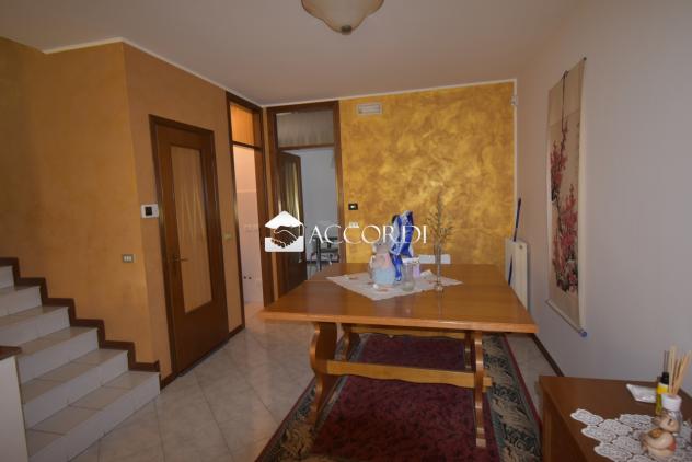 BIFAMILIARE di 5 vani e di 250 mq (GAIARINE) rif. MM0012 - Foto 15