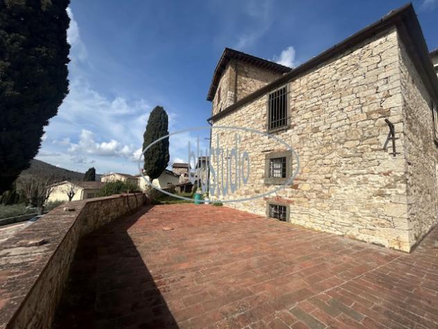 VILLA di 27 vani e di 2115 mq (RADDA IN CHIANTI) rif. V-2215 - Foto 14