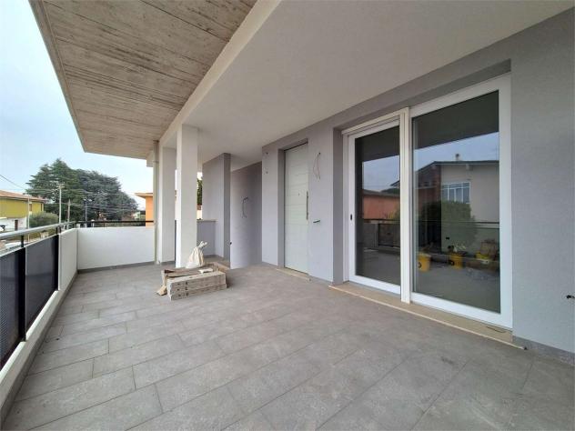 V005396 - ESCLUSIVO QUADRILOCALE CON TERRAZZO ABITABILE E GARAGE DOPPIO ! - Foto 4