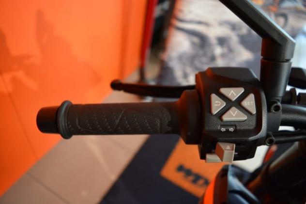 KTM 890 Duke R rif. 23815879 - Foto 9