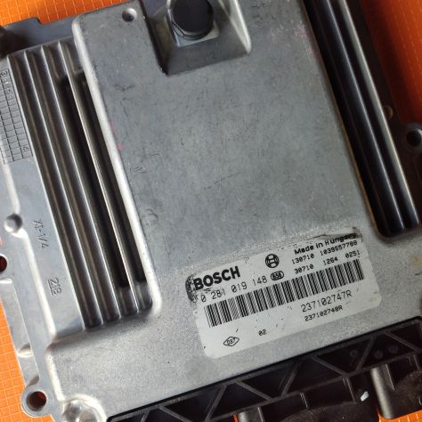 centralina motore Renault Clio IV DCI 1.5 BOSCH 0281019148 / 237102747R CENTRAL - Foto 2