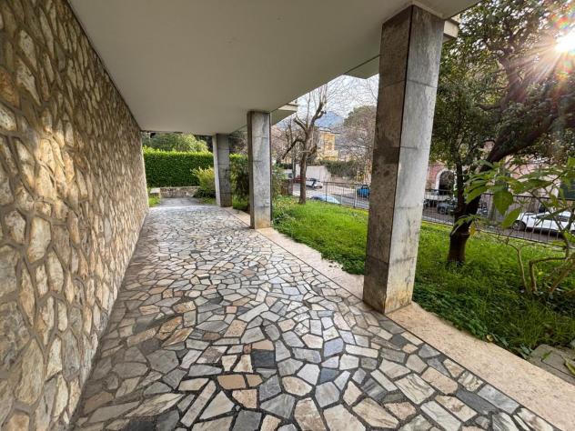 appartamento in vendita a Carrara in zona Centro Città