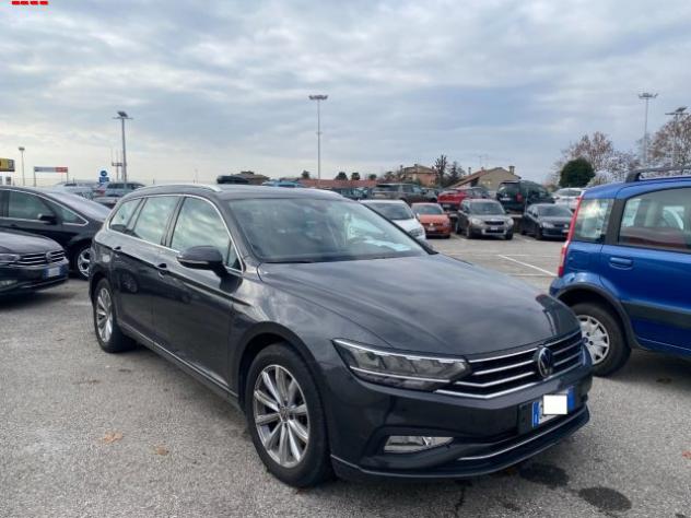 VOLKSWAGEN Passat Variant 2.0 TDI SCR EVO DSG Business x commercianti rif. 24077782