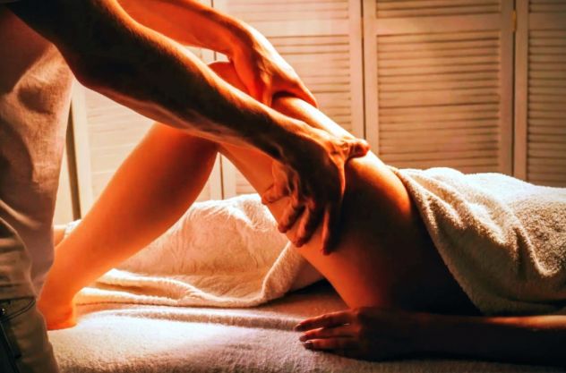 MASSAGGI RILASSANTI SENSUALI E DRENANTI ( SOLO DONNE ). - Foto 5 Tel:3520048080