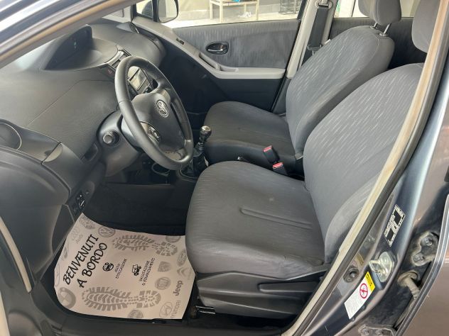 Toyota Yaris 5p 1.3 100 CV - Perfetta - Garanzia - Foto 7