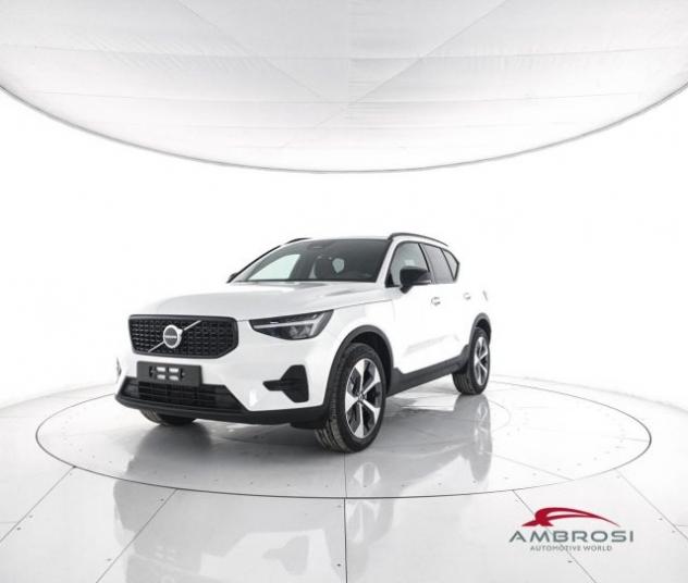 VOLVO XC40 B3 Mild hybrid Benzina Plus Dark rif. 23867688