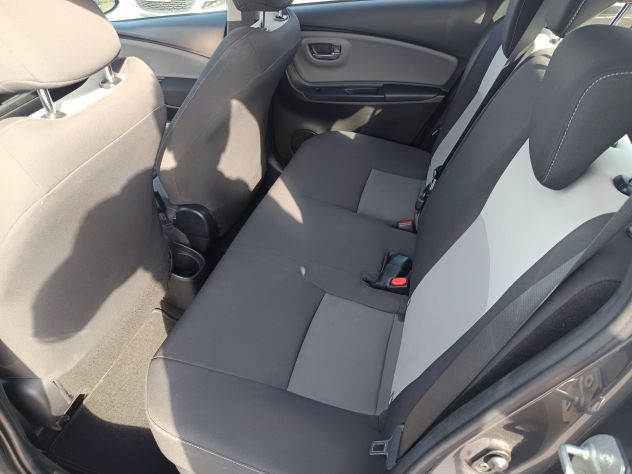 TOYOTA YARIS 5p 1.5h ACTIVE 54 KW - Foto 5