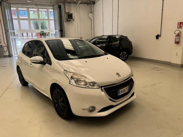 PEUGEOT 208 1.2 VTi 82 CV 5 porte Allure rif. 24040095 - Foto 2