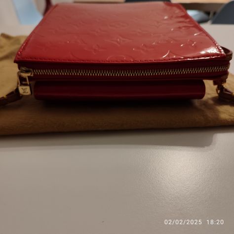 Pochette rossa in pelle Louis Vuitton - Foto 4