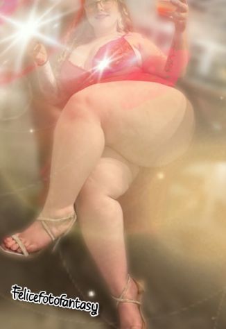 Modella curvy varie età x foto