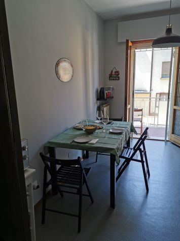 🏡 STANZE DISPONIBILI IN SPLENDIDO APPARTAMENTO RISTRUTTURATO - Foto 2