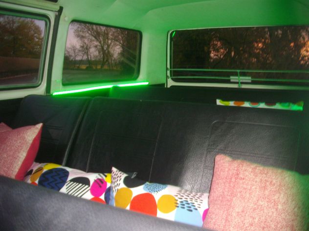 Noleggio Affitto Furgone Pulmino Epoca Volkswagen T3 Hippy Party Feste Matrimoni - Foto 2