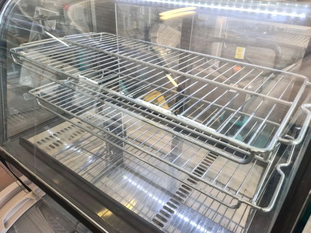 vetrina refrigerata ventilata con vetri curvi usata - Foto 4