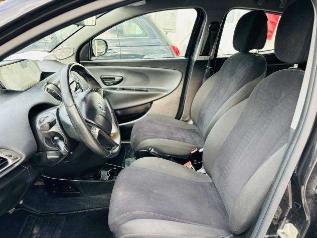 Lancia Ypsilon 1.2 69 CV 5 porte S&S Gold - Foto 6