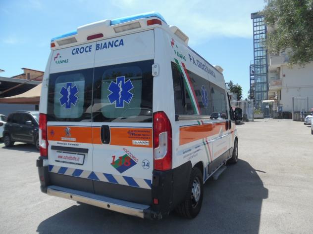 Peugeot Boxer 335 2.0 BlueHDi AMBULANZA - Foto 8