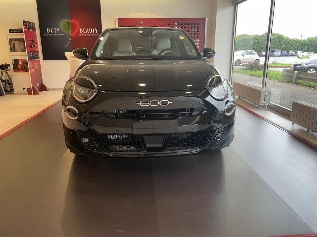 FIAT 600 1.2 Hybrid MHEV 100 Cv DCT - Foto 5