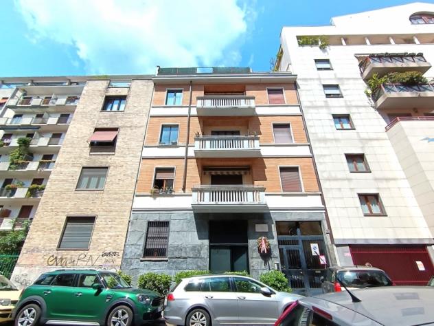 ATTICO BILOCALE CON TERRAZZO ZONA VIALE BRIANZA