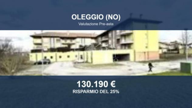 Immobile in asta di 119 m², box auto in vendita a Oleggio
