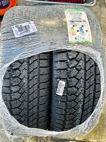 Gomme Goodride Zuper Snow 235/55 r19 105V extra load tubeless