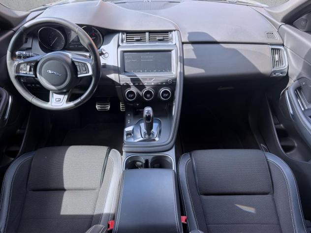 Jaguar E-Pace 2.0D i4 150cv R-DYNAMIC AUTO AWD - PROMO - Foto 10