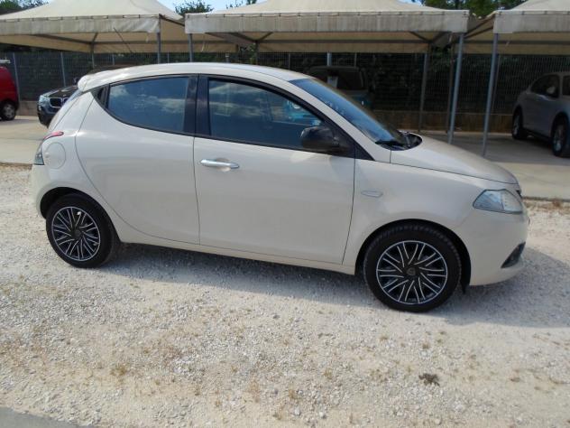 Lancia Ypsilon 1.2 69 CV 5 porte Platinum (GPL) - Foto 3