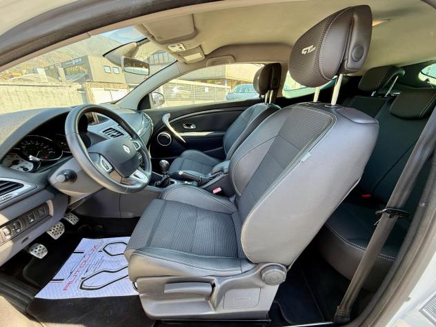 Renault Megane Mane Coup1.5 dCi 110CV Start&Stop GT Line - Foto 10