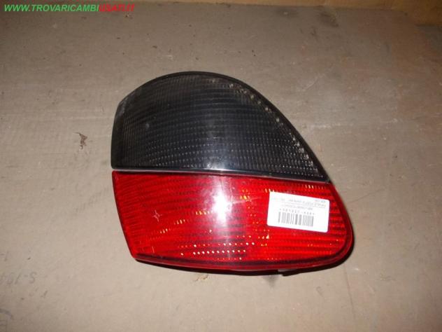 FANALE POST.S.(parte est.) PEUGEOT 406 (D9)  Parti elettriche  Fanaleria  Fanali  Fanale post. sx. PEUGEOT - 406 - 01-05-1999 - 01-01-2005, PEUGEOT -