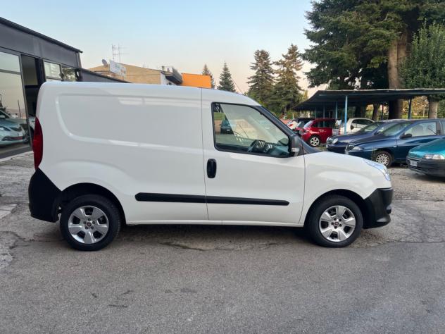 Fiat Doblo Dobl1.3MJT 90CV-furgone-solo 65000Km - Foto 4
