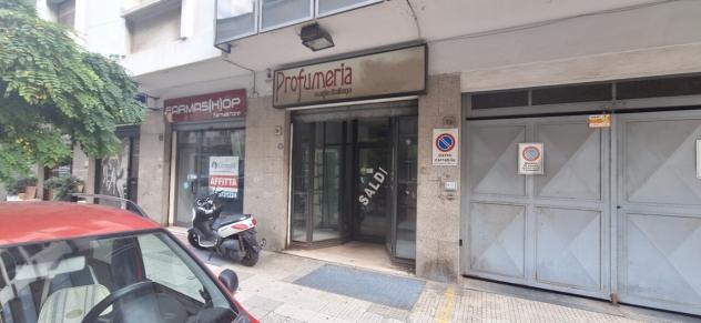 Locale commerciale in affitto a Messina