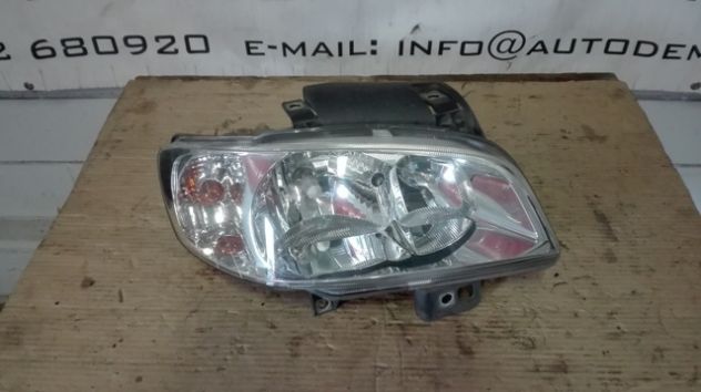 Fari anteriori Seat Ibiza del 2001 - Foto 2
