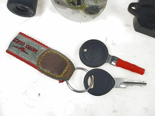 TELAIO CON TARGA E KIT CHIAVI ACCENSIONE MOTO GUZZI NEVADA 750 CLASSIC 2004 - 2015 GU32400160 FRAME WITH DOCUMENTS AND KEYS LOCKS ECU KIT SERRATURA SE - Foto 7