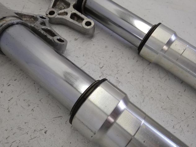 DUCATI MONSTER 900 COPPIA STELI FODERTI FORCELLA CON PICCOLI SEGNI SU STELI 2001 - Foto 10
