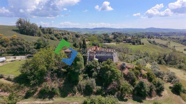Splendido casale indipendente alle porte di Asciano, nelle crete senesi, Toscana. - Foto 8