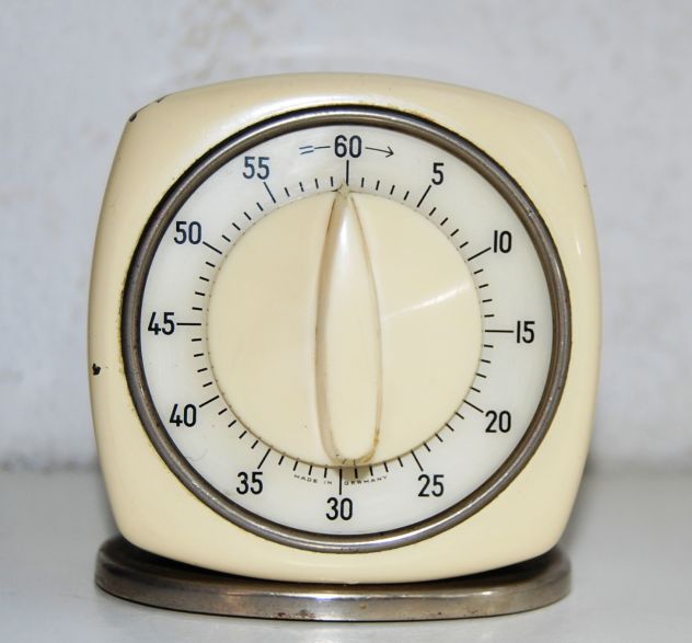 timer meccanico in metallo vintage