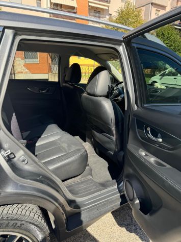 vendo nissan Xtrail 1600 cv - Foto 6