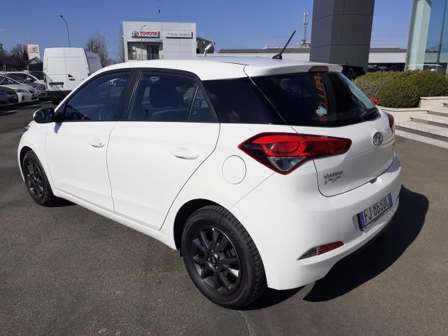 Hyundai i20 1.1 CRDi 12V 5P GARANZIA-KM CERTIFIC-1°PTOP - Foto 6