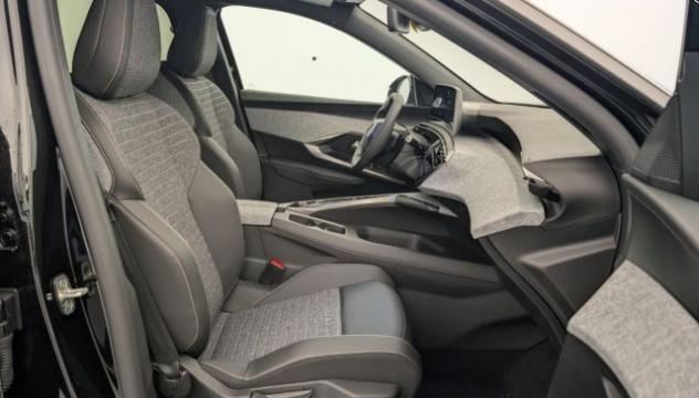 PEUGEOT 3008 1.2 Hybrid 145cv e-DCS6 Allure Navi 360 - Km 0 rif. 23648758 - Foto 10