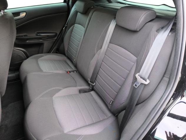 Alfa Romeo Giulietta 1.6 DIESEL 120 CV UNIPROPRIETARIO NEOPATENTATI - Foto 9