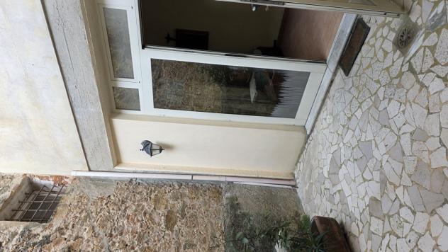 APPARTAMENTO di 4 vani e di 66 mq (PIETRASANTA) rif. P319 - Foto 4