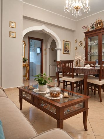 Vendesi appartamento con annessa terrazza di proprietà - Foto 8