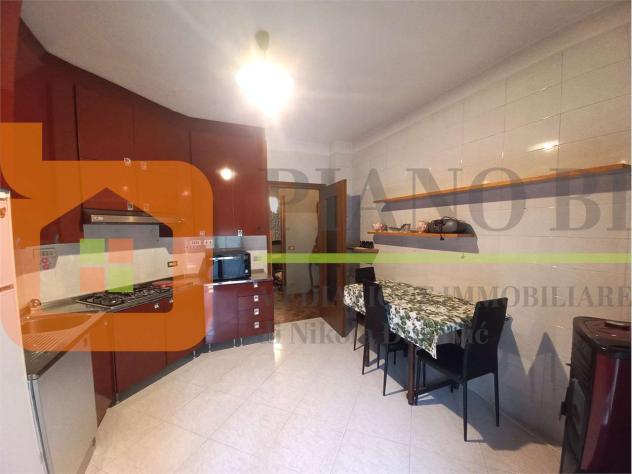 V000550 - VILLA CON 2 APPARTAMENTI GIARDINO E GARAGE - Foto 15