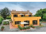 Agriturismo in vendita a Vada - Rosignano Marittimo 600 mq  Rif: 473365