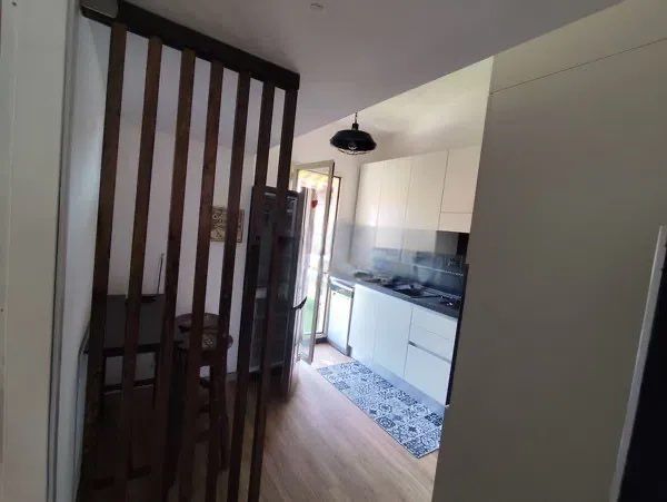 OSTIA LEVANTE TRILOCALE ARREDATO CON BALCONE CONDOMINIO INCLUSO - Foto 5